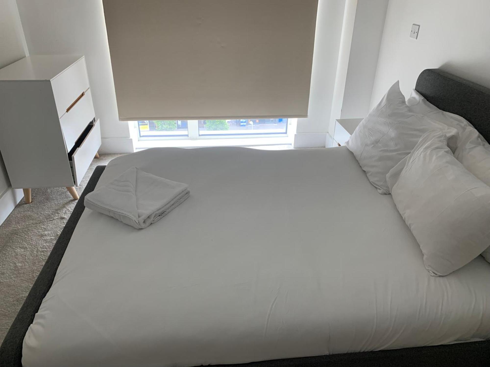 2 Bedroom 2 Bath 1 Ensuite In Roya Asenal Beautiful Views & Parking London Exterior foto